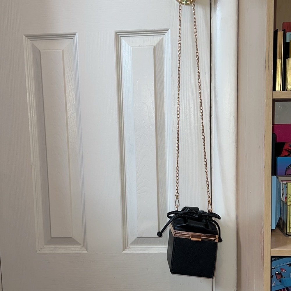 Small black square purse - Picture 5 of 6